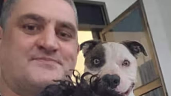 Daniel L. und Hund Jambo