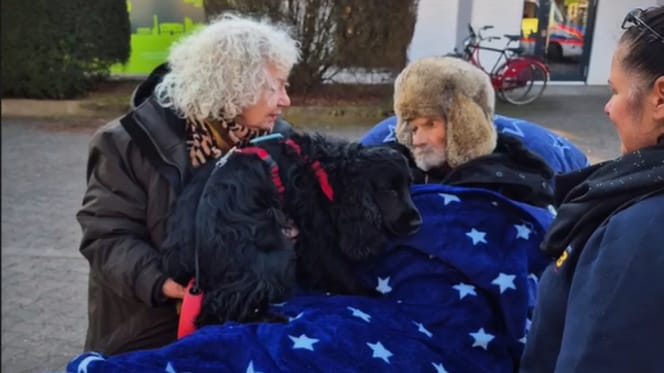 Der schwerkranke Paul mit seinem Hund