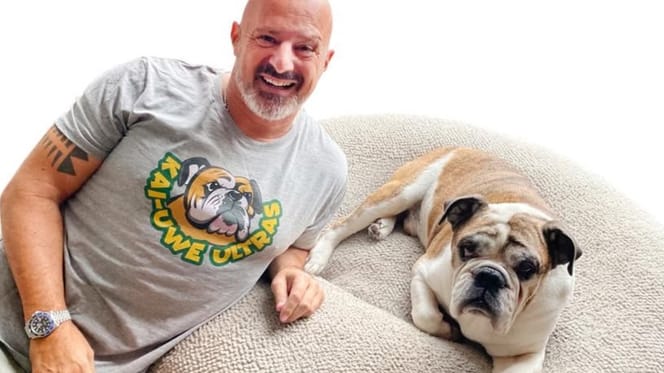 Detlef Steves und Bulldogge Kai-Uwe