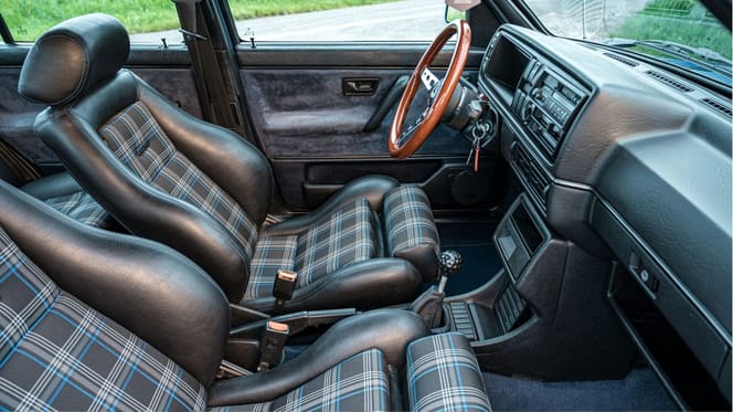 Handschuhfach eines Autos