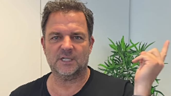 Martin Rütter ist stocksauer