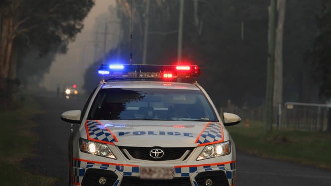 Une voiture de police dans la rue