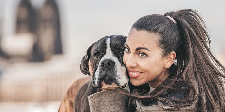 Ellen Marques, die Hundetrainerin an Martin Rütters Seite