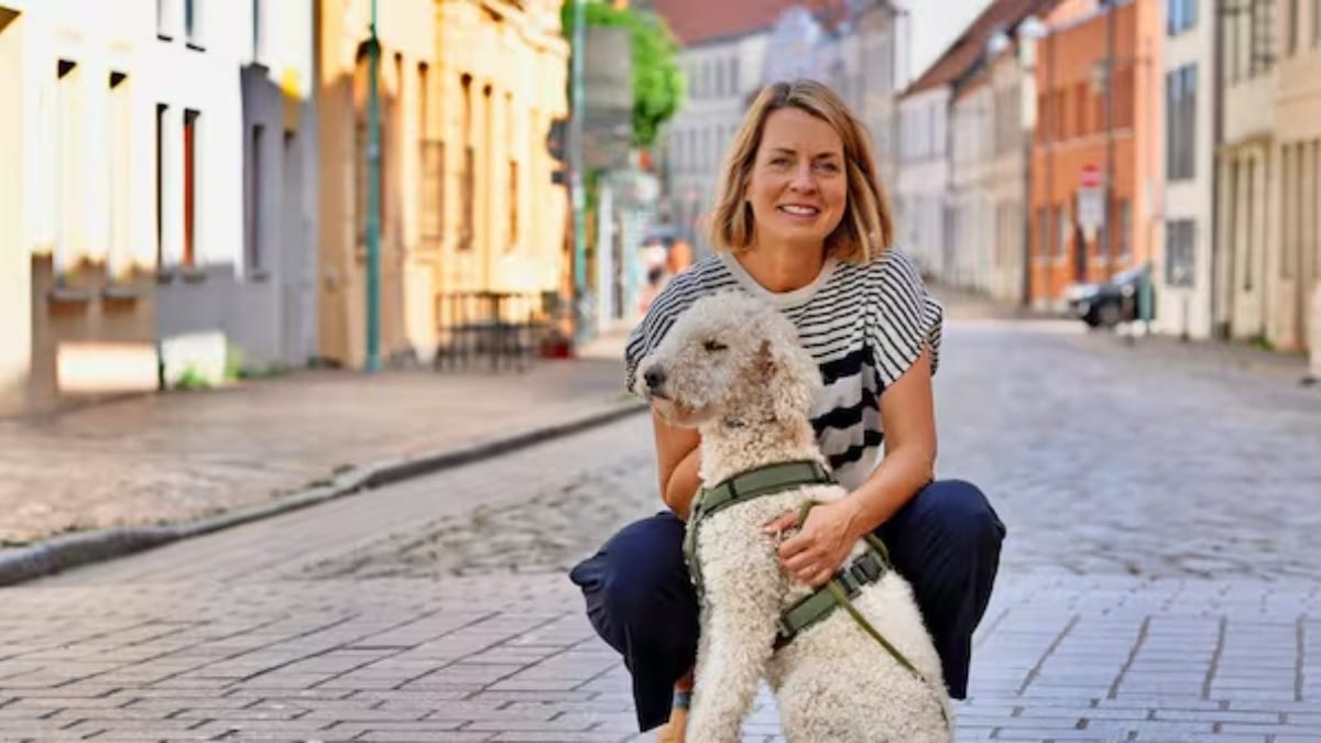 Jessy Wellmer und ihre Hündin Juni