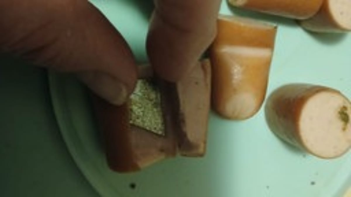 Hundeköder mit Rasierklinge gefunden