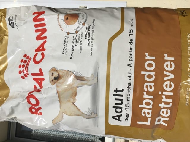 vends des croquettes neuves