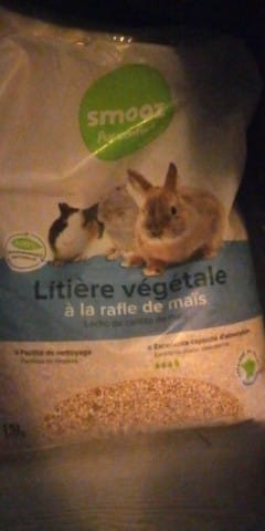 Je crois que il mange ca litière