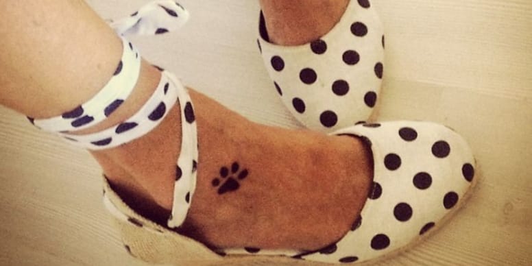 tatuajes de huellas de gato