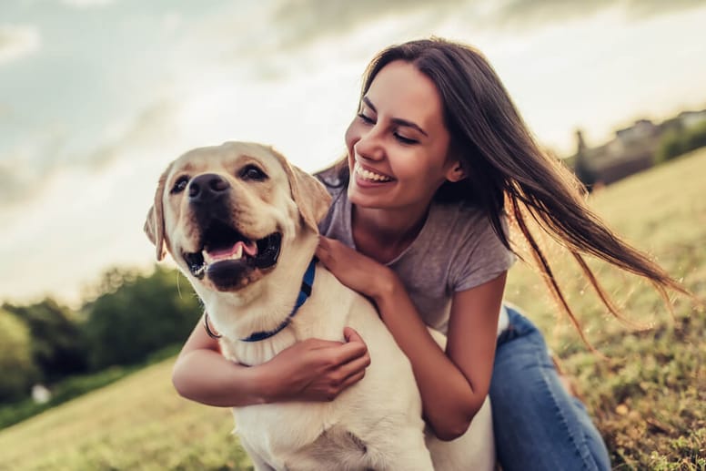 labrador-e-ragazza